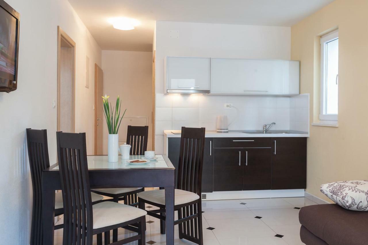 Apartmani Pasalic Tučepi Buitenkant foto